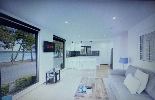 Bongaree Apartment | Bribie Waters Apartment directly opposite the beach
