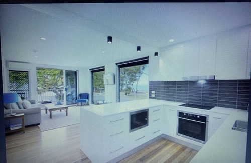 Bongaree Apartment | Bribie Waters Apartment directly opposite the beach