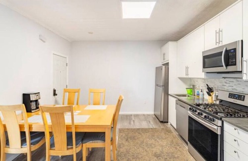North Ironbound Apartment | Brick city/Ironbound 3 bdr, mins to NYC, EWR