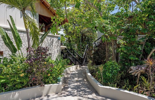 West End Hotel | Bridal Suite at Ocean Cliff Hotel Negril