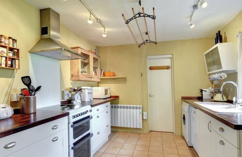 Dunwich House | Bridge Cottage - Three Bedroom House, Sleeps 6