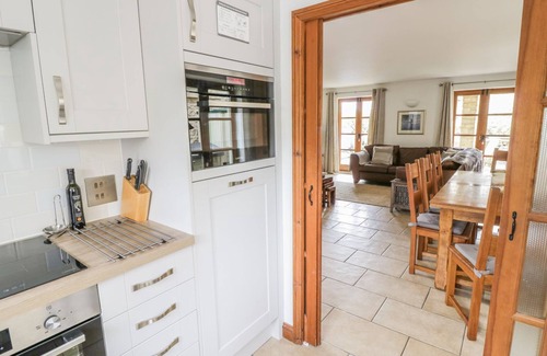 Cirencester Cottage | Bridge House