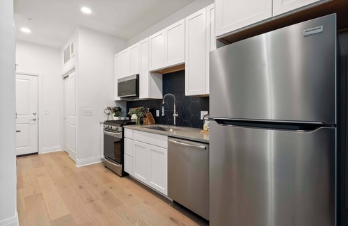 Dublin Condo | Bridge Park Luxe Summ