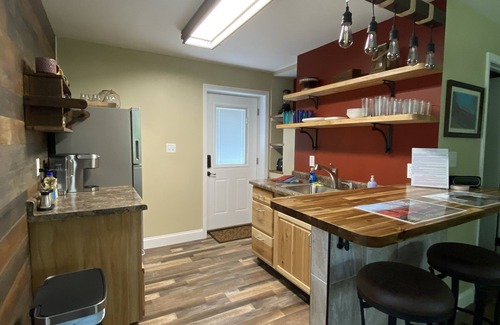 Patricksburg Cabin | Bridge-view Family Suite
