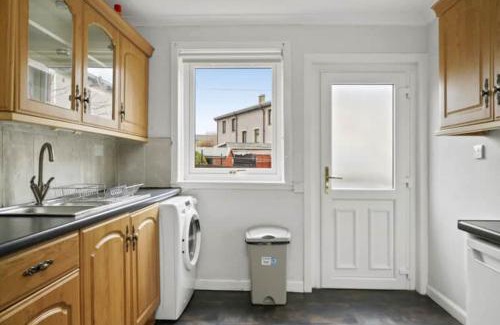 Falkirk House | BridgeCity Hidden Gem in the heart of Falkirk Roughland house Stirlingshire