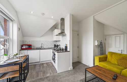 Maidstone Apartment | BridgeCity The Sleek Modern Condo - Maidstone Gem