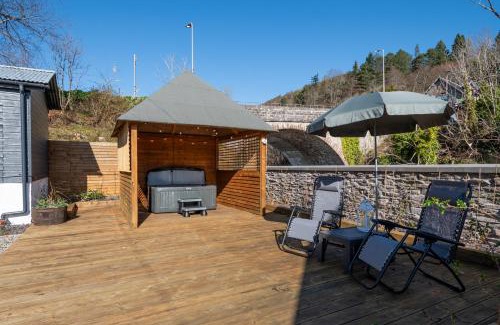 Drumnadrochit House | Bridgend Bothy