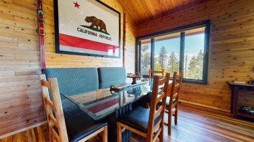 Mammoth Lakes Apartment | Bridges Townhome #5 Condo