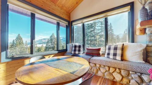 Mammoth Lakes Apartment | Bridges Townhome #5 Condo