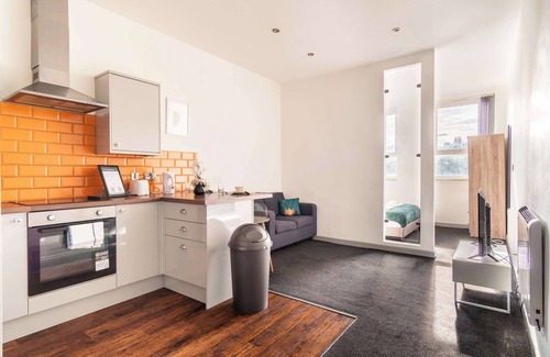 Blackburn Apartment | Bright 1 Bed Apartment in Central Blackburn