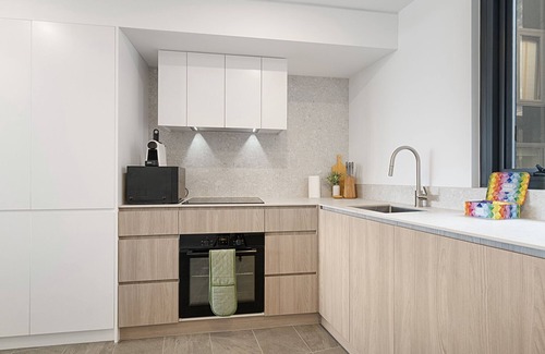 North Fremantle Apartment | Bright 1-Bedroom Escape with Private BBQ