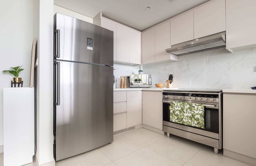 Bur Dubai Apartment | Bright 1BR w City Views Close to Metro Station!