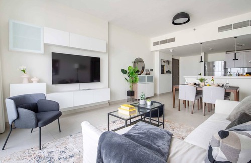 Bur Dubai Apartment | Bright 1BR w City Views Close to Metro Station!