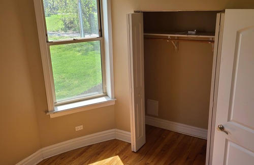 Grand Boulevard Condo | Bright 2 Bed/2 Bath Condo With Patio Less Than 10 Mins From Major Attractions