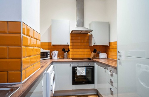 Blackburn Apartment | Bright 2 Bed Apartment in Central Blackburn