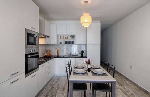 St. Paul's Bay Apartment | Bright 2 Bedroom 2 Bathroom Apartment close to sea