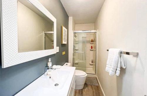 Ladera Heights House | Bright 2-BR Home Near LAX with Shared Yard - SH2-LAD
