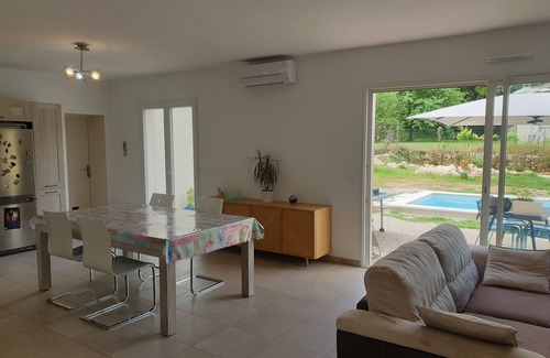 Roquefort-les-Pins Villa | Bright air-conditioned villa with pool