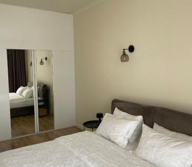 Saburtalo Apartment | Bright & Airy Hideaway