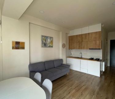 Saburtalo Apartment | Bright & Airy Hideaway