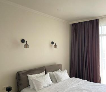 Saburtalo Apartment | Bright & Airy Hideaway