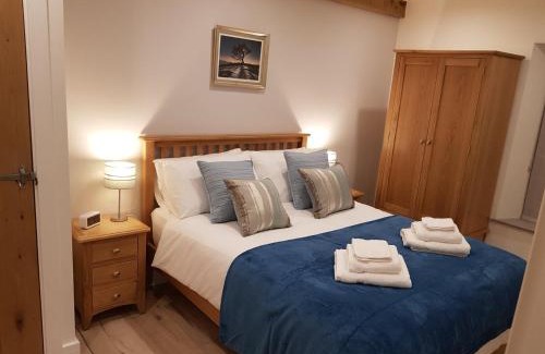 Treorchy Apartment | Bright & Airy Pet-Friendly 3BR Home w/Garden