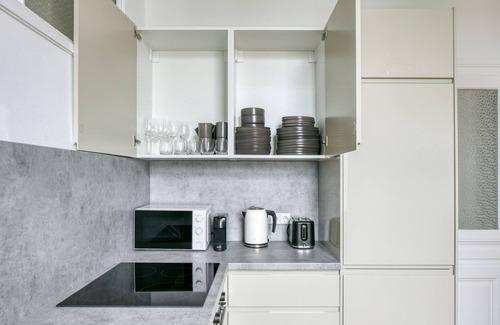 Alsergrund Apartment | Bright Alsergrund 2BR, near Himmelpfortstiege, AKH, U4, U6, by Blueground