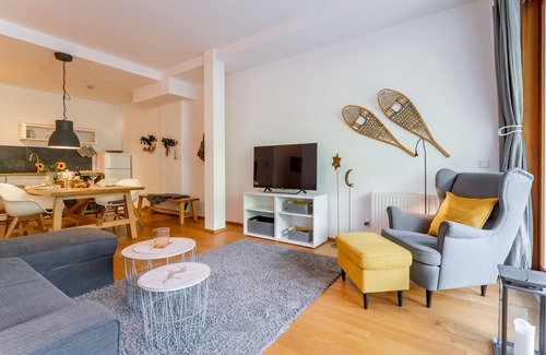 Hinterthal Apartment | Bright and spacious home with in-house sauna