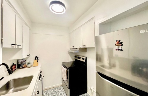 West End Apartment | BRIGHT AND BEAUTIFUL FURNISHED PET FRIENDLY 2 BEDROOM 1 BATH IN WEST END