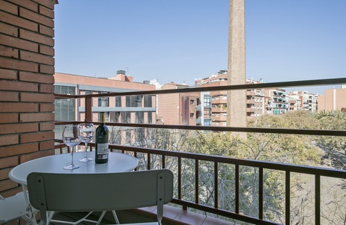 Hostafrancs Apartment | Bright and comfy apartment with balcony