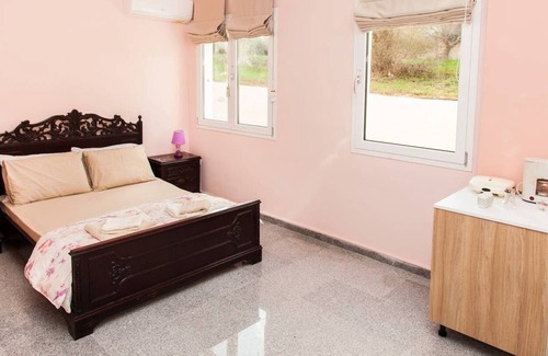 Markopoulo Mesogaias Apartment | Bright and Relax StudioC in Porto Rafti!
