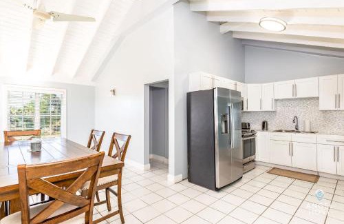 Bottle Creek Apartment | Bright and Roomie Bottle Creek Apartments
