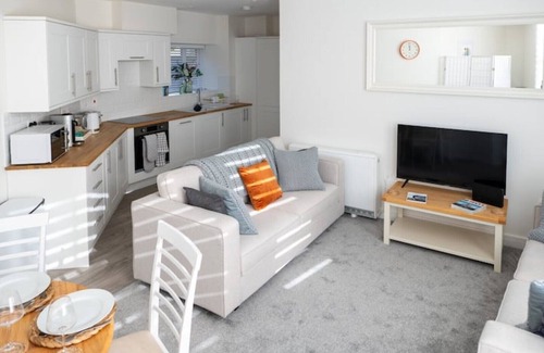 Sherborne Apartment | Bright and spacious 2-Bed Flat