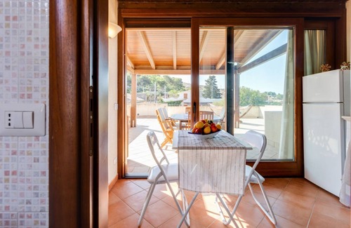 Custonaci Apartment | Bright and welcoming 35sqm apartment located on the first floor of an independent villa in Custonaci, a quiet countryside location a short distance from Erice and Cornino! The apartment has a large terrace with outdoor furniture and is completely indepen