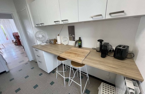 Les Sablettes Apartment | Bright apartment close to the beach, fully equipped and everything on foot!