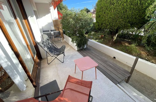 Les Sablettes Apartment | Bright apartment close to the beach, fully equipped and everything on foot!