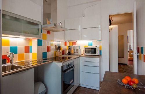 Les Cinq Avenues Apartment | Bright Apartment in Marseille