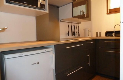 Cauterets Apartment | Bright apartment of 35 m2 in Res. quiet and close to downtown. Private Park