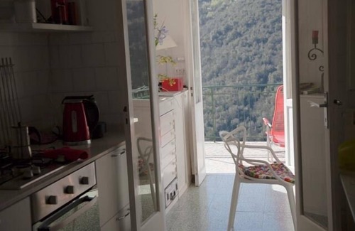 Apricale Apartment | Bright apartment with a large, quiet terrace. Wi-Fi everywhere in the village.