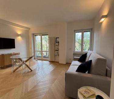 Navigli Apartment | Bright Apartment with Balcony - Navigli Milan