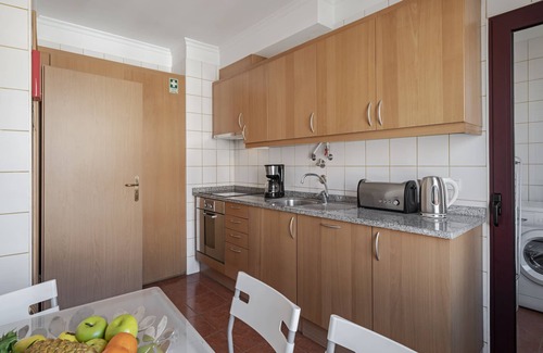 Canico Apartment | Bright apartment with pool, Garajau IV