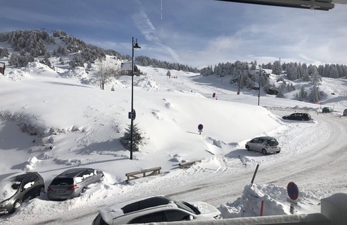 Chamrousse Apartment | Bright apt 4/6 ppl, balcony, nears the slopes