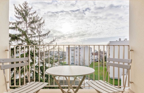Champigny-sur-Marne Apartment | Bright apt with balcony -6P-Proche Disney/Paris