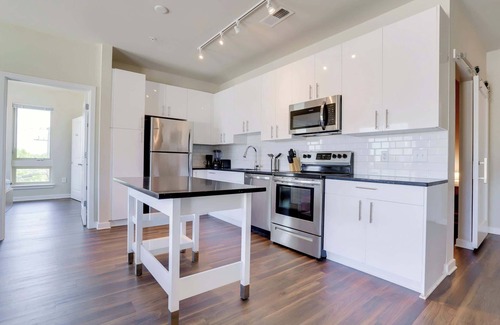 Jefferson Manor Apartment | Bright Apt W Pool & Prime Location