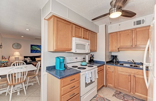 Siesta Key Condo | Bright & Beachy - Steps to the water!nCommunity pool closure Aug 4-31st