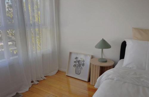 Bonbeach Villa | Bright & Breezy Stay by the sea