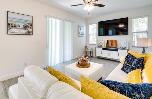 Brooksville House | Bright Brooksville Vacation Rental w/ Yard & Patio