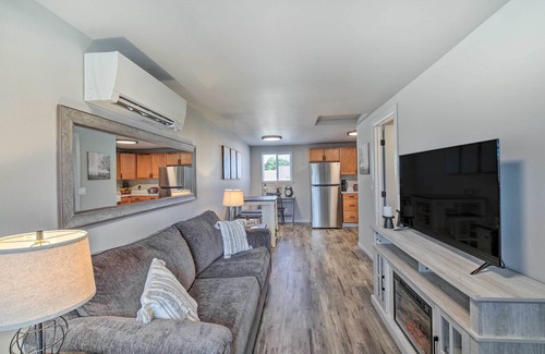 Buckley Apartment | Bright Buckley Apartment in the Heart of Town