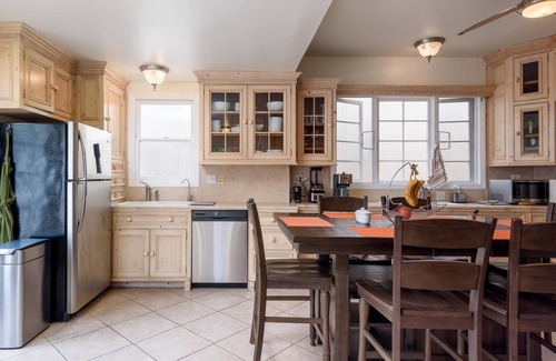 Historic Downtown Santa Barbara House | Bright California Bungalow in the Heart of Downtown Santa Barbara