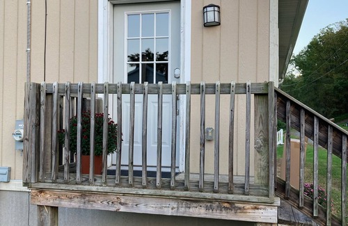 Calvin Cottage | Bright carriage house steps from rail trail and river & 45 minutes to Penn State